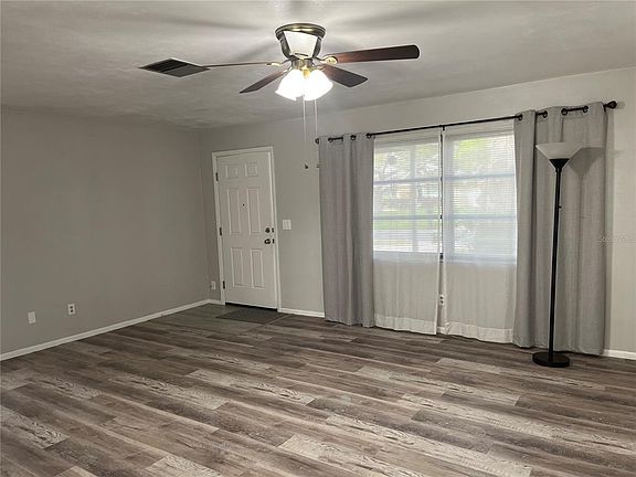 2nd image of 528 E Lake Dr