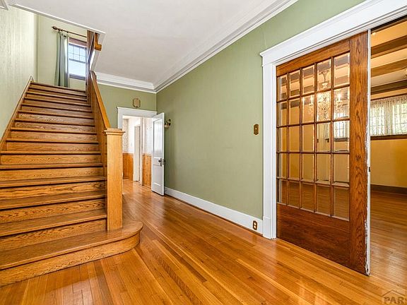 5th image of 321 W 18th St