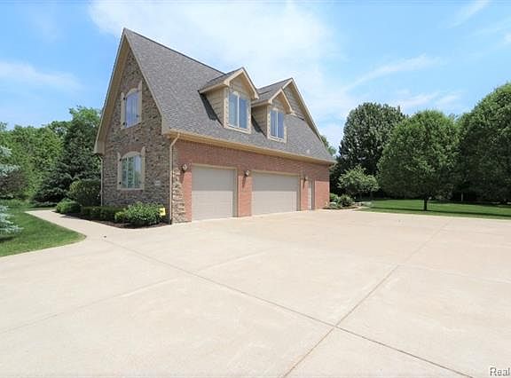 2nd image of 8449 Grovemont Ct