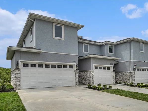 22921 W 72nd Ter, Shawnee, KS 66227