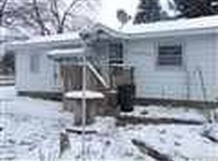 303 S 5th St, Carson City, MI 48811