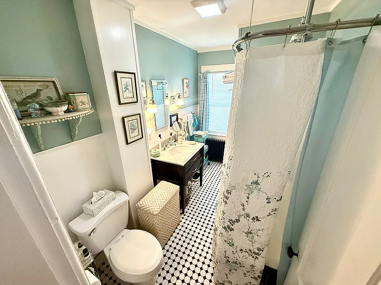 17 Dixon St #1 — Photo 16