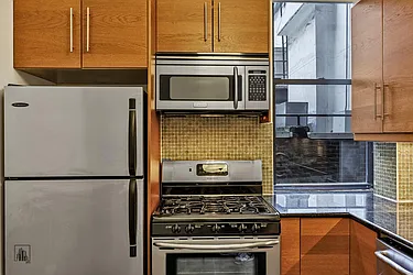 Rented by Barkoff Residential 