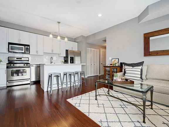 5th image of 2720 W Cortland St APT 407