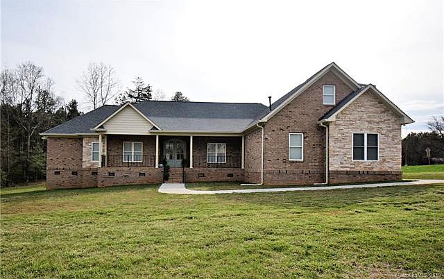 1st image of 608 Old Hollow Ct