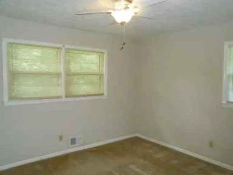 22 Marty Ln — Photo 10