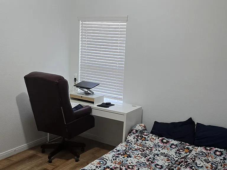Robins Wood Dr — Photo 19