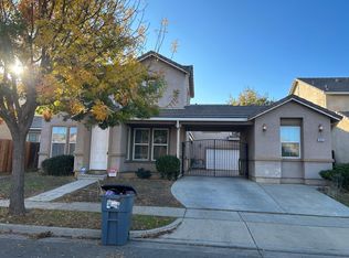 455 Creekside Dr, Patterson, CA 95363