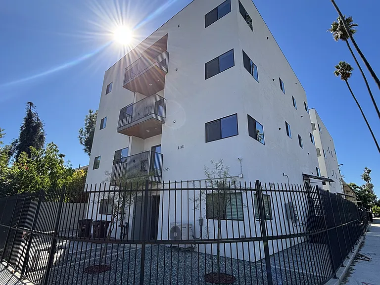 1101 Magnolia Ave #C — Photo 7
