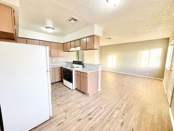 5th image of 1400 Henry Dr APT D
