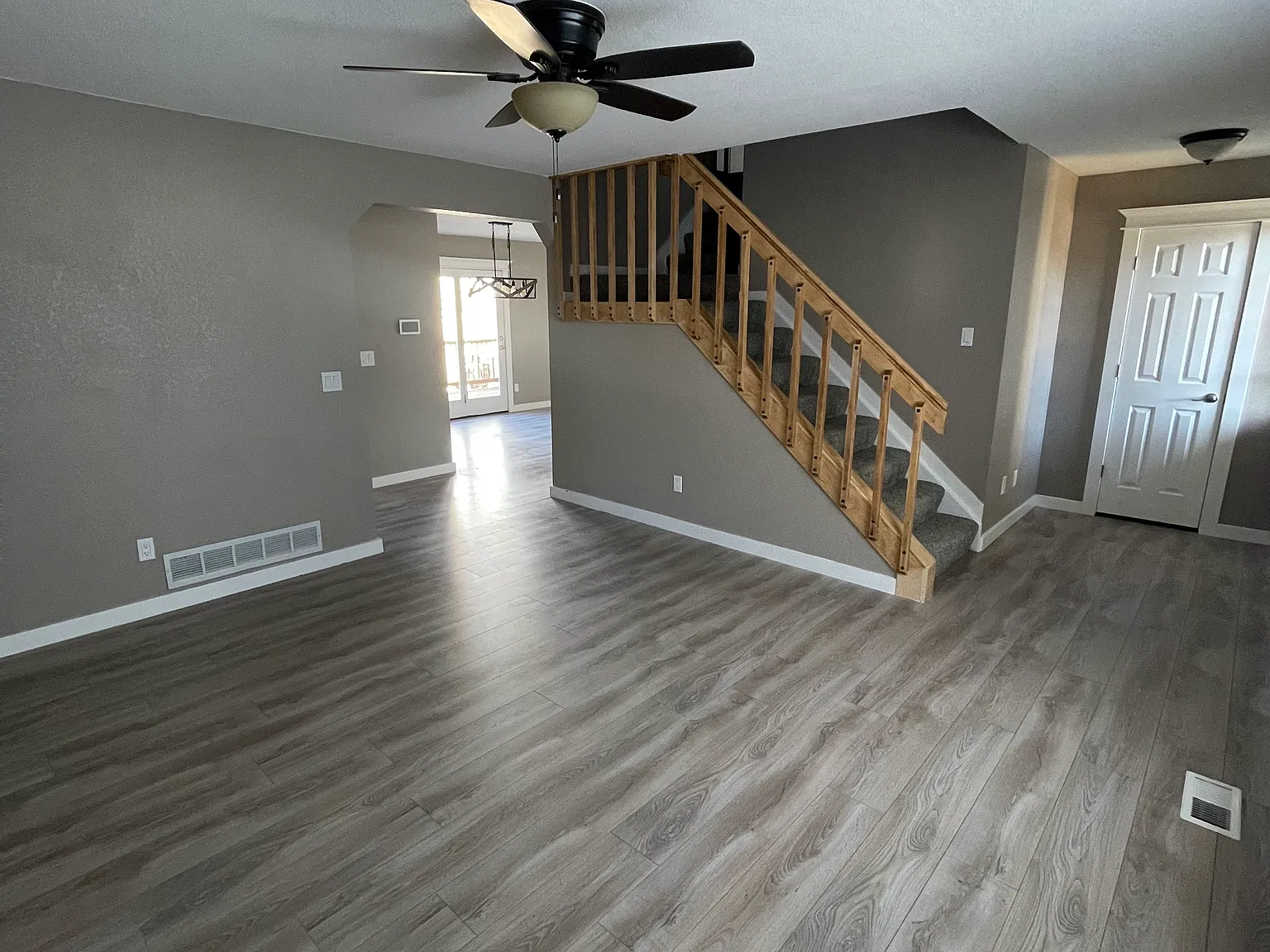 5 bed, 3.5 bath, 2961 sqft, $3,200 — Photo 4