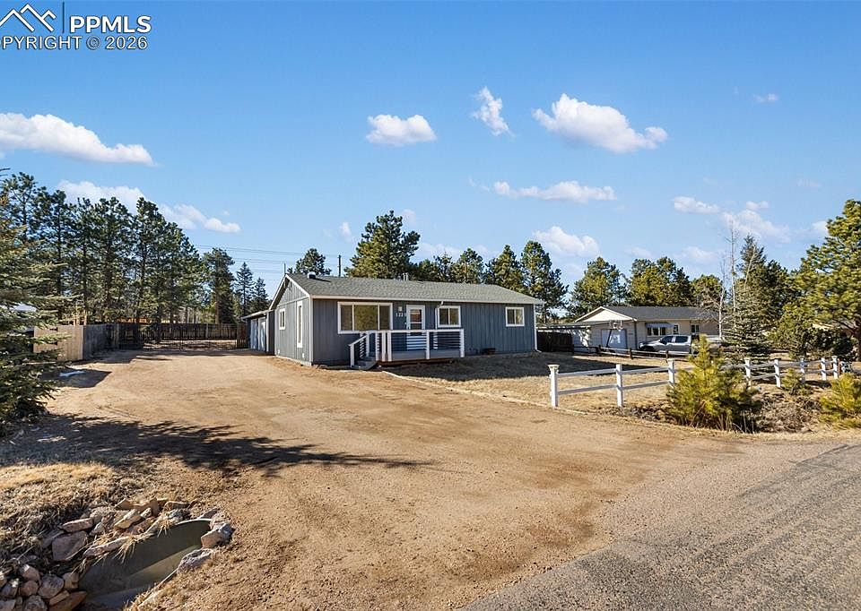 1st image of 1220 Sundance St