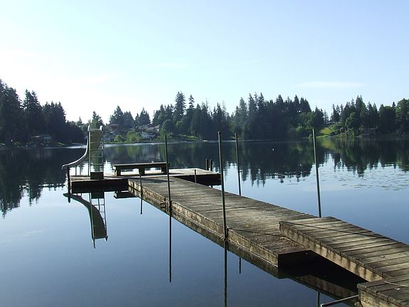 3rd image of 3906 Lake Cove Loop SE