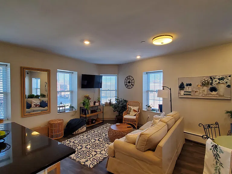 Foster's Place — Photo 15