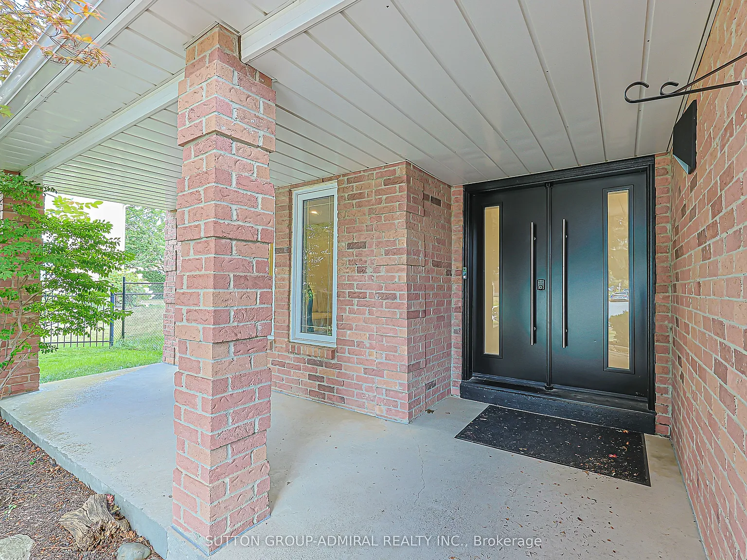 4 bed, $5,000 — Photo 2