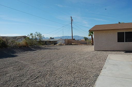 5th image of 3550 Bluegrass Dr