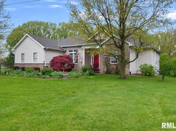 24466 Burr Oaks Ln, Athens, IL 62613