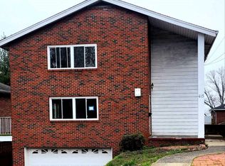 415 10th St, Palisades Park, NJ 07650