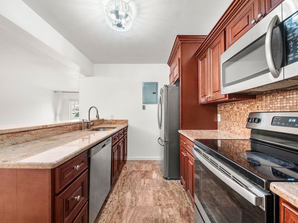 333 Grand Ave APT 1C