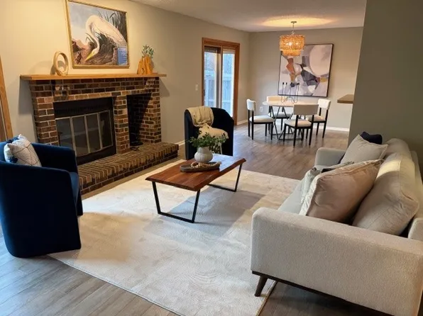 756 Knolls Ct, West Des Moines, IA 50265