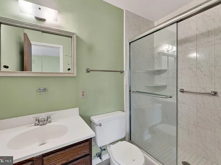 40297 Braddock Rd — Photo 16