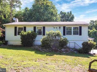 1970 Valley Green Rd, Etters, PA 17319