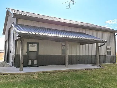1300 N Randolph St — exterior photo