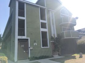 1142 Temple Ave, Long Beach, CA