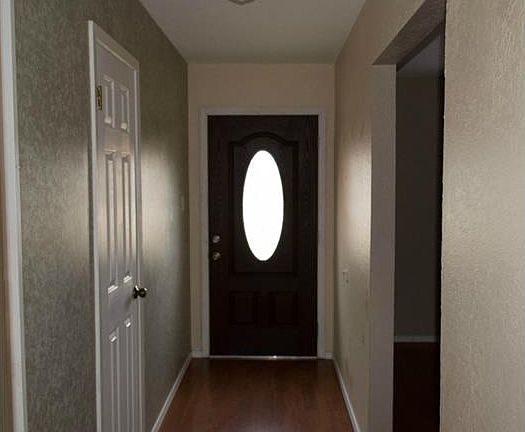 3rd image of 1041 Cornell Dr