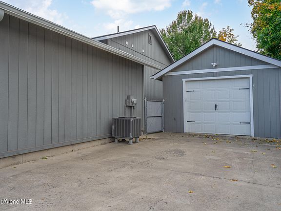 4th image of 617 W Lariat Ct