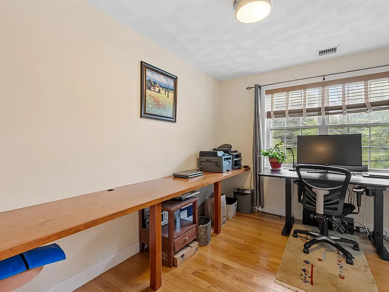 186 Salem St — Photo 18