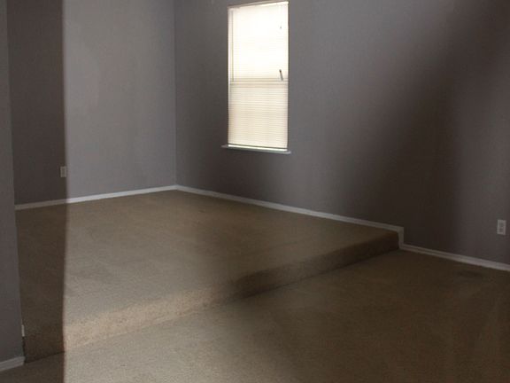 4th image of 1727 Carol Stream Dr