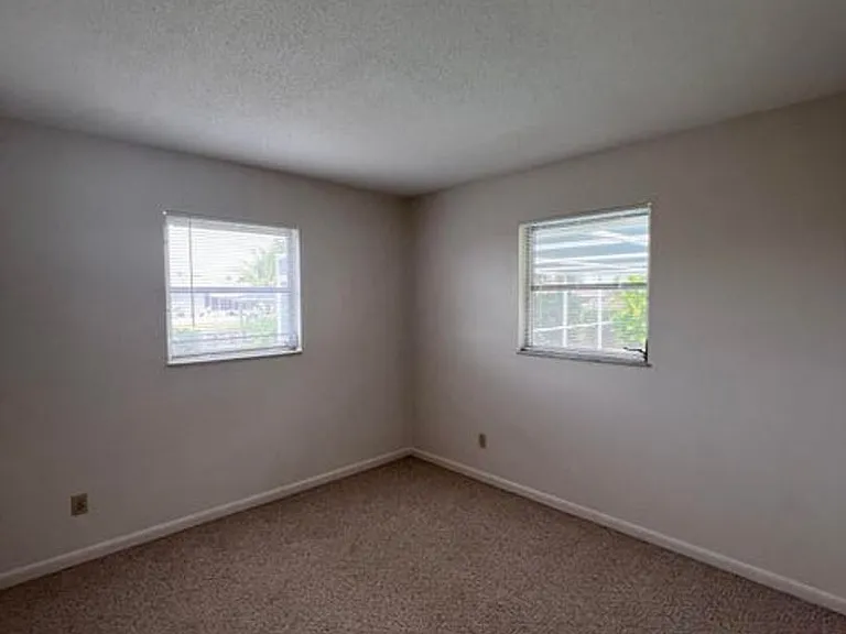 350 Orion Ct — Photo 11