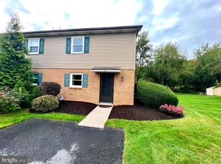11 Dartmouth Ct, Mechanicsburg, PA 17055