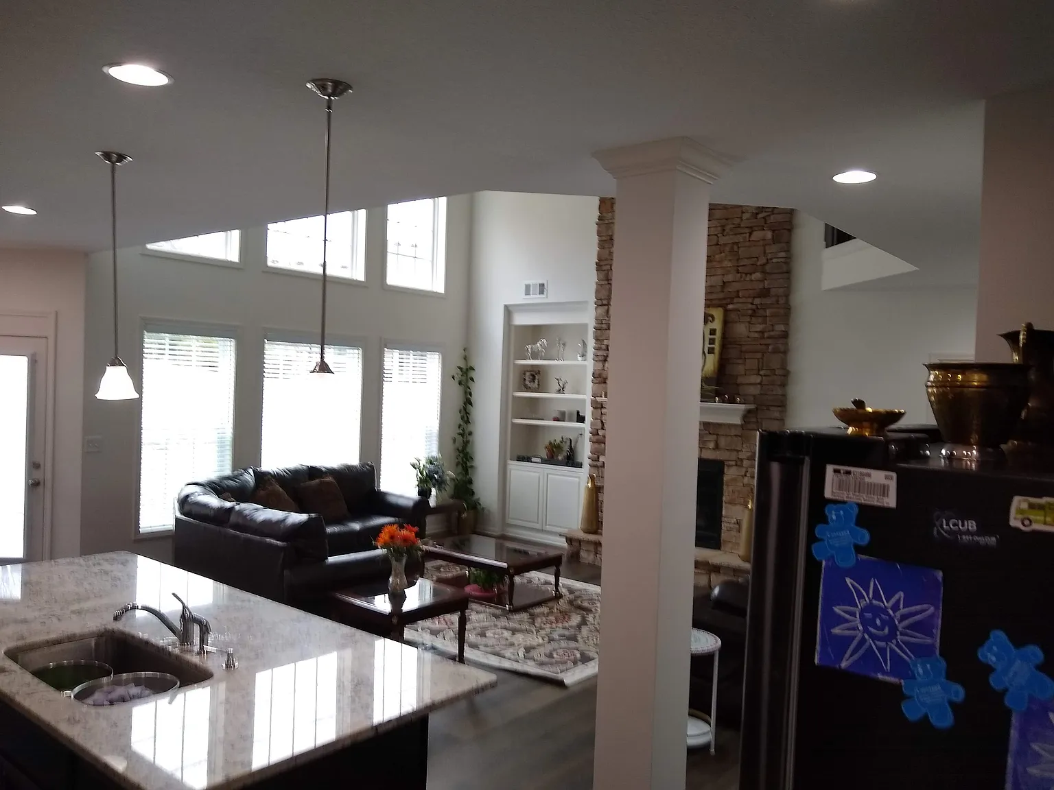 4 bed, 2.5 bath, 3000 sqft, $3,499 — Photo 4