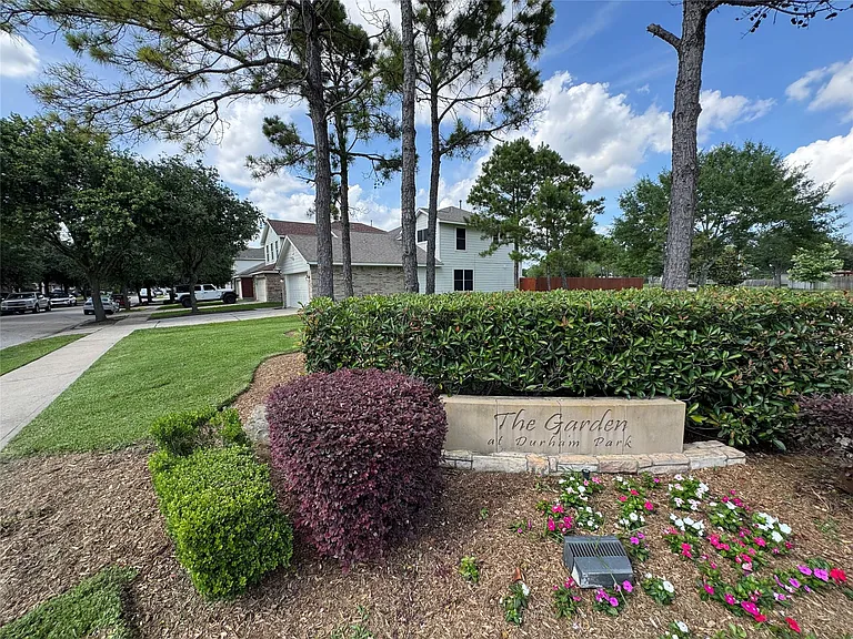11035 Heather Bluff Ln — Photo 18