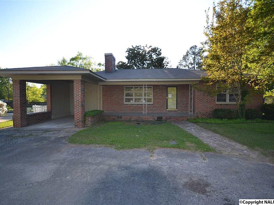 2nd image of 605 Corum Cir