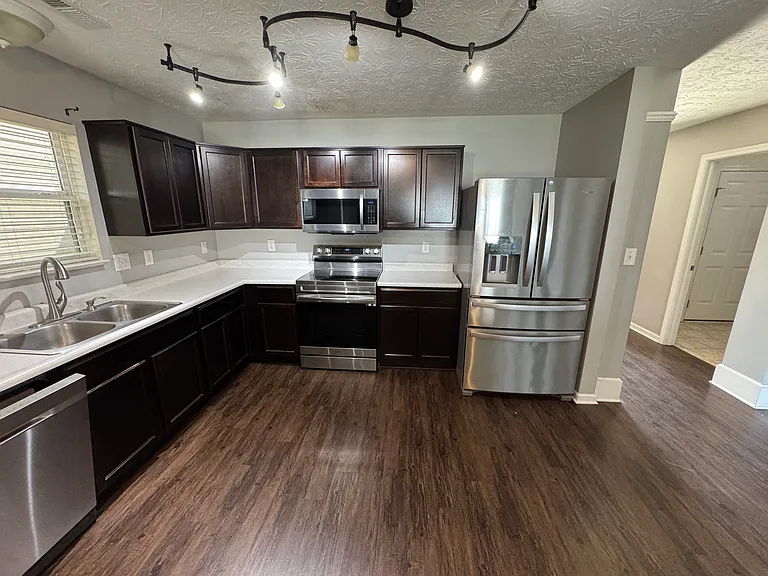 2584 Shadowbrook Trce — Photo 4