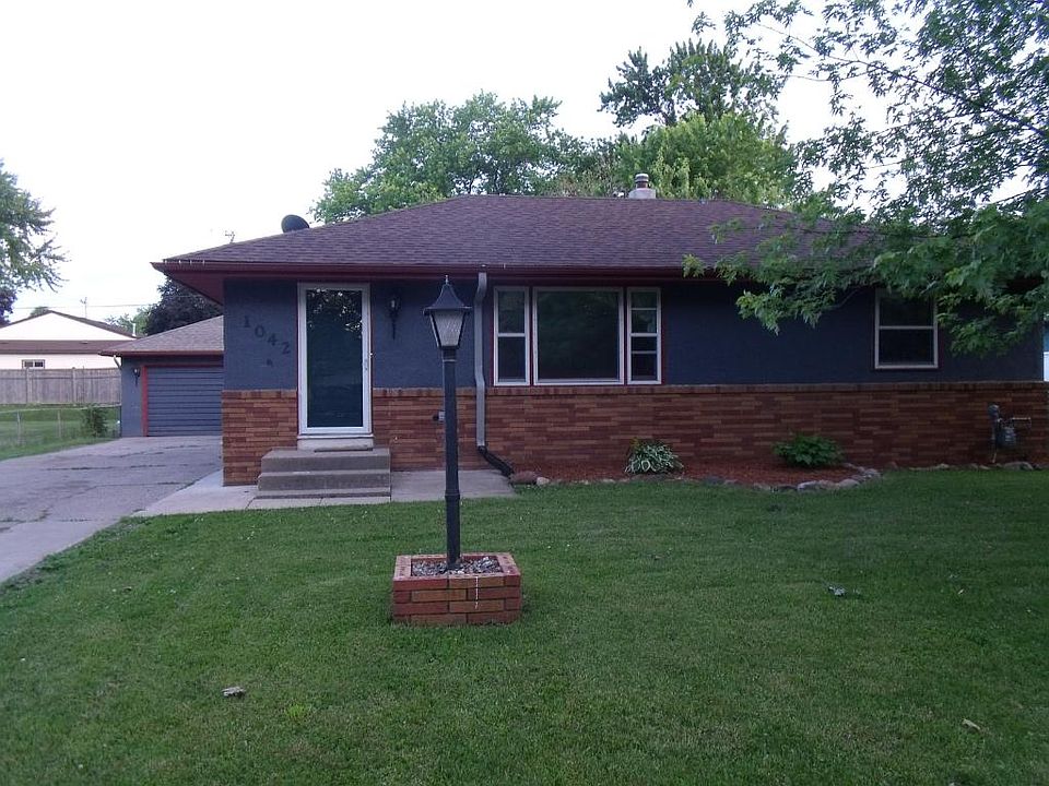 1042 Beatrice St, Eagan, MN 55121 Zillow