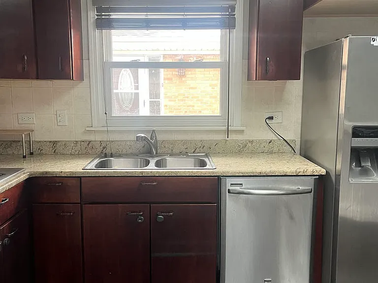 5535 Oakton St — Photo 7