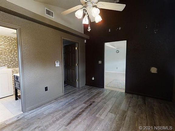 5th image of 2305 Saxon Dr
