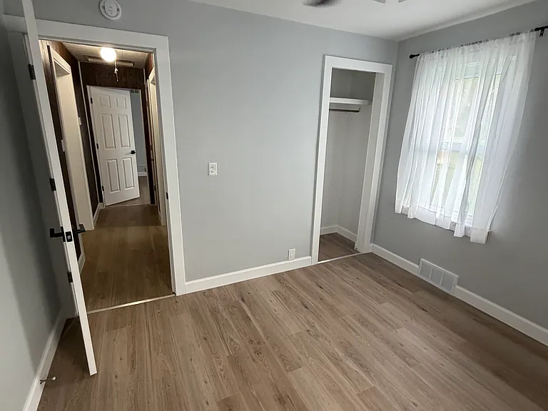 2735 Ohio St — Photo 15