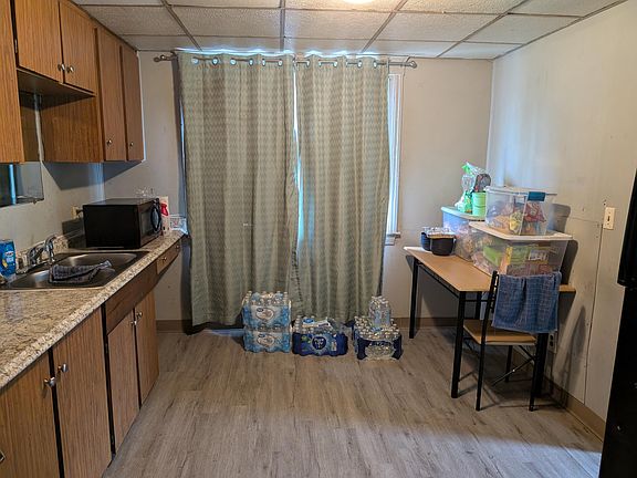 3rd image of 28 E Alexis St