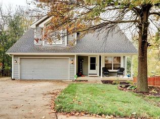 1458 NW Yankee Dr, Blue Springs, MO 64015