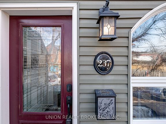 2nd image of 237 Craven Rd