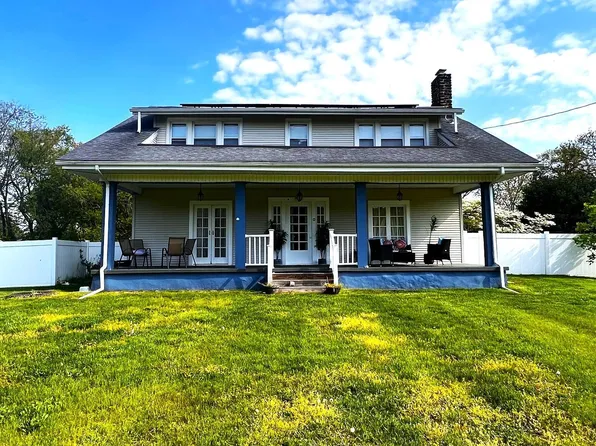 1498 W Walnut Rd, Vineland, NJ 08360