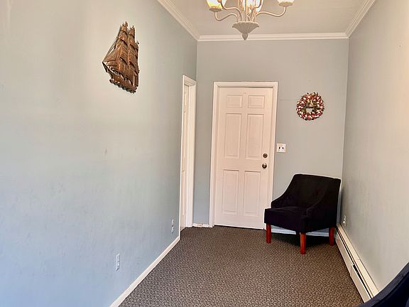 5th image of 630 N Midland Ave #1