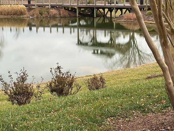 4th image of 143 Village View Dr #104