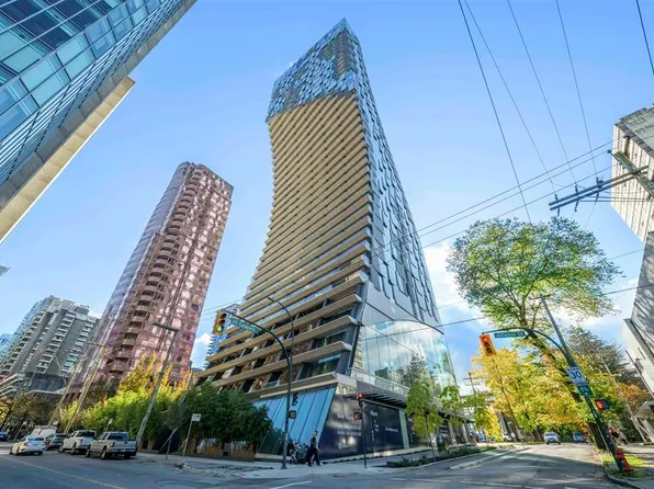 1568 Alberni St #1603, Vancouver, BC V6G 0E3