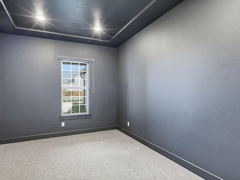 320 Telico Ct — Photo 24
